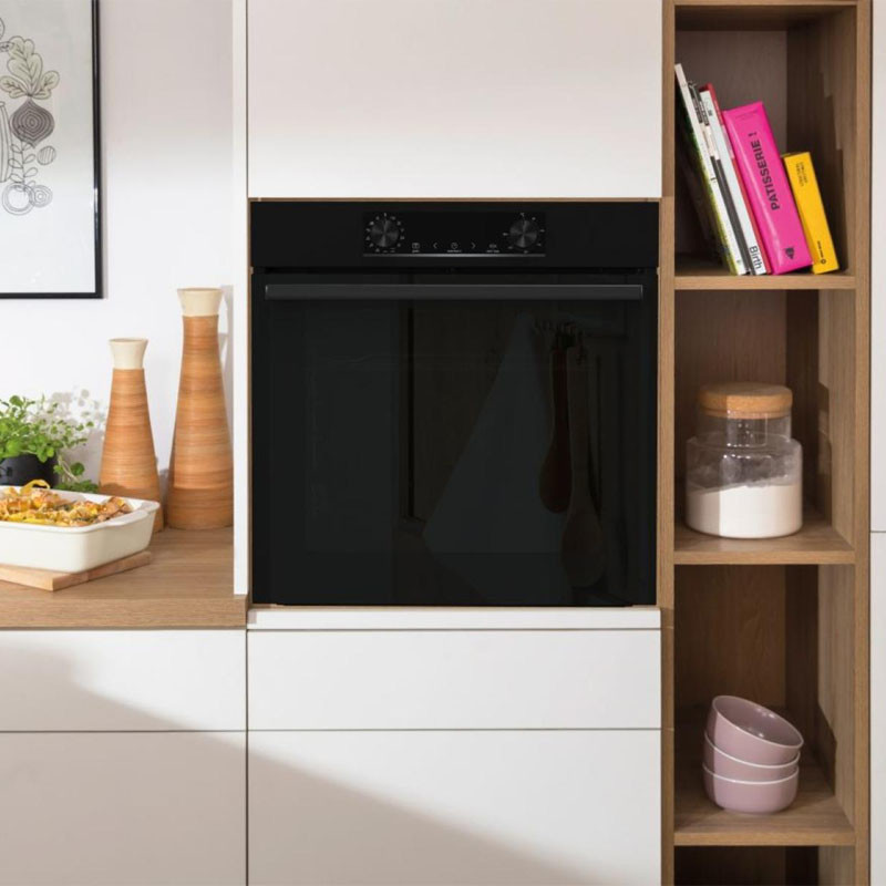 Gorenje ugradna rerna BOP6737E02BK